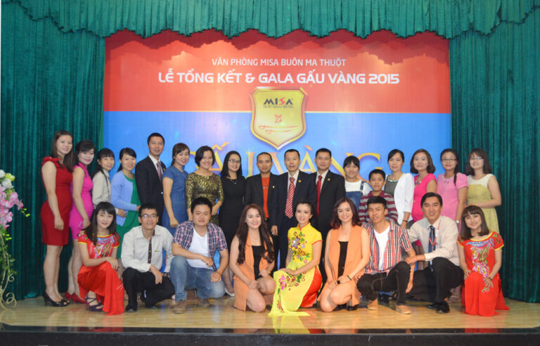 Thăng hoa cảm xúc tại Gala Gấu vàng và tổng kết năm 2015 của MISA BMT