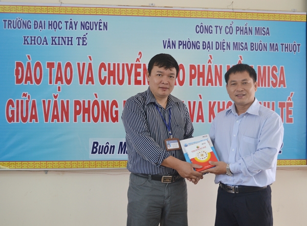 MISA BMT chuyển giao 3 phần mềm cho trường Đại học Tây Nguyên