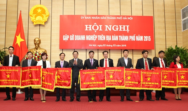 MISA vinh dự đón nhận Cờ thi đua của thành phố Hà Nội