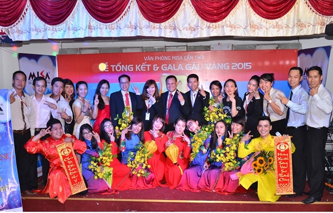 MISA Cần Thơ rực rỡ Gala Gấu Vàng và tổng kết năm 2015