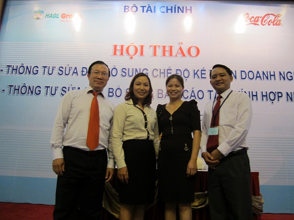 P.TGĐ Đinh Thị Thúy tham gia hội thảo do Bộ Tài Chính tổ chức tại Đà Nẵng