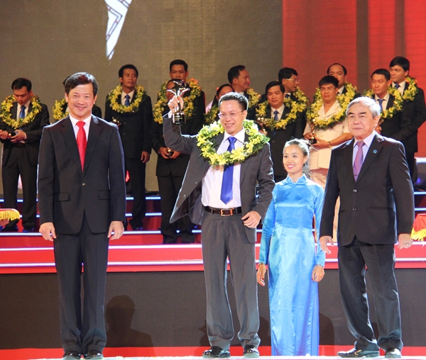 TGĐ Nguyễn Xuân Hoàng được vinh danh Doanh nhân trẻ tiêu biểu 2014