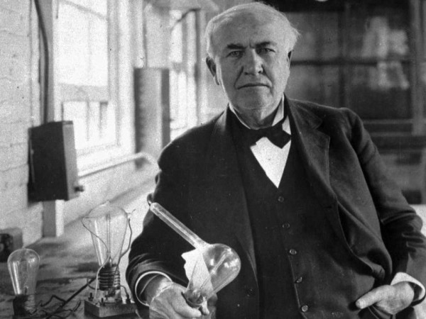 Mẹ của thiên tài Thomas Edison đã tự dạy con ở nhà như thế nào?